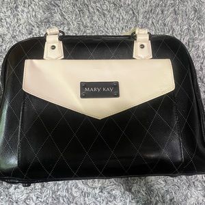 Signature Mary Kay Duffle Bag